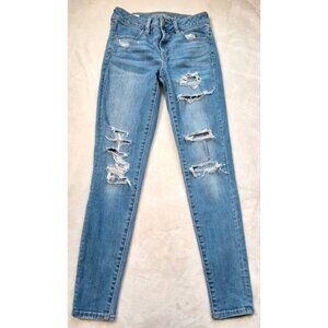 American Eagle Size 2 Short Super Stretch X High Rise Distressed Fun and Sexy